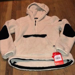 Women’s The north Face p/o